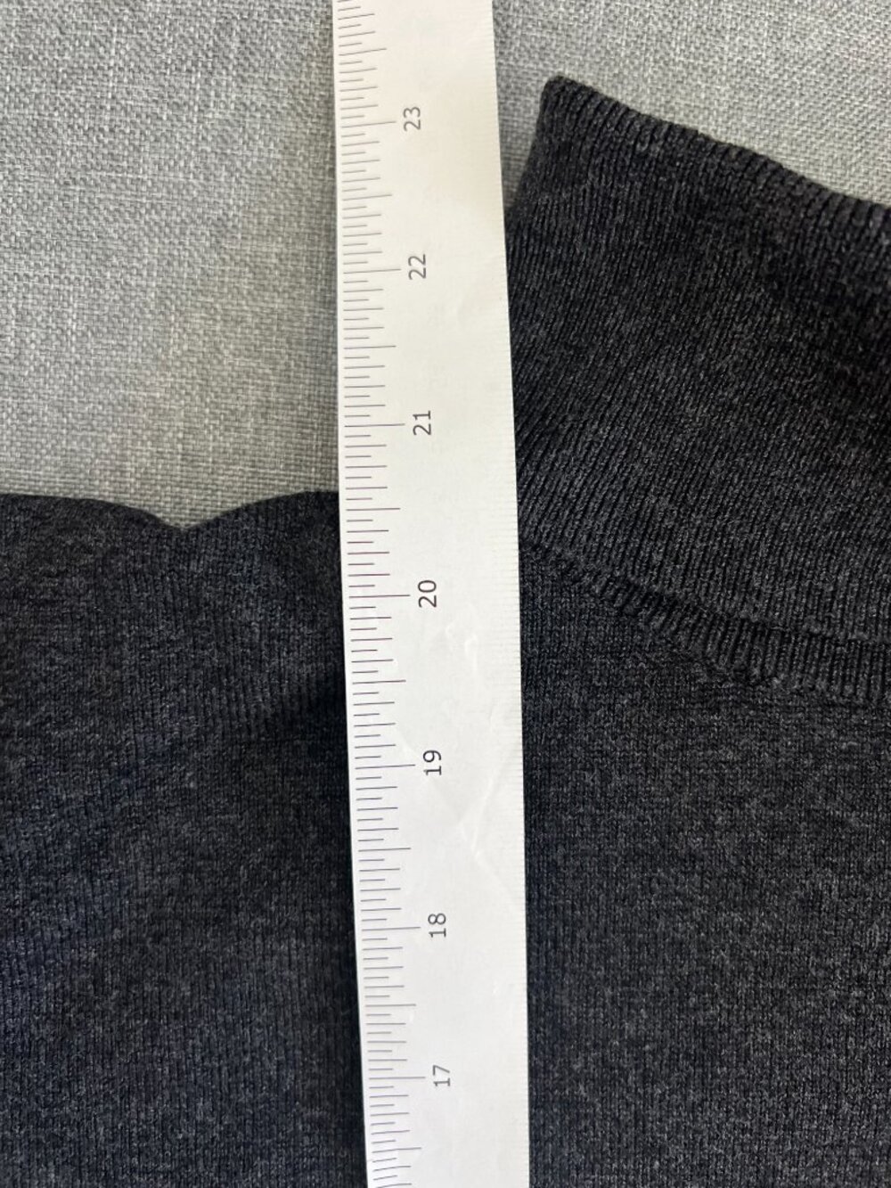 H&M Fine-Knit Turtleneck Sweater in Charcoal Gray Size M - Picture 8 of 11